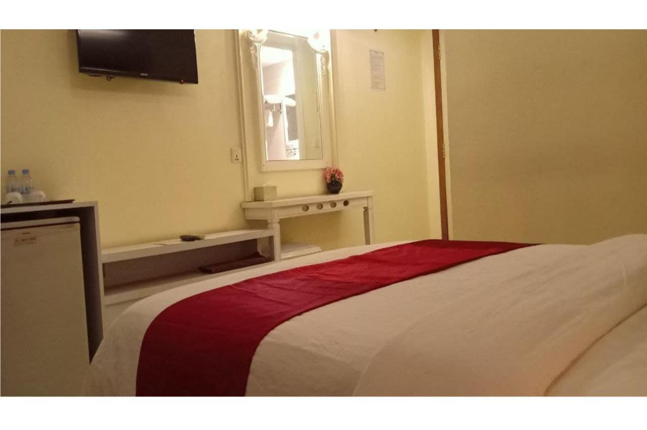 You Eng Hotel Phnom Penh Eksteriør bilde