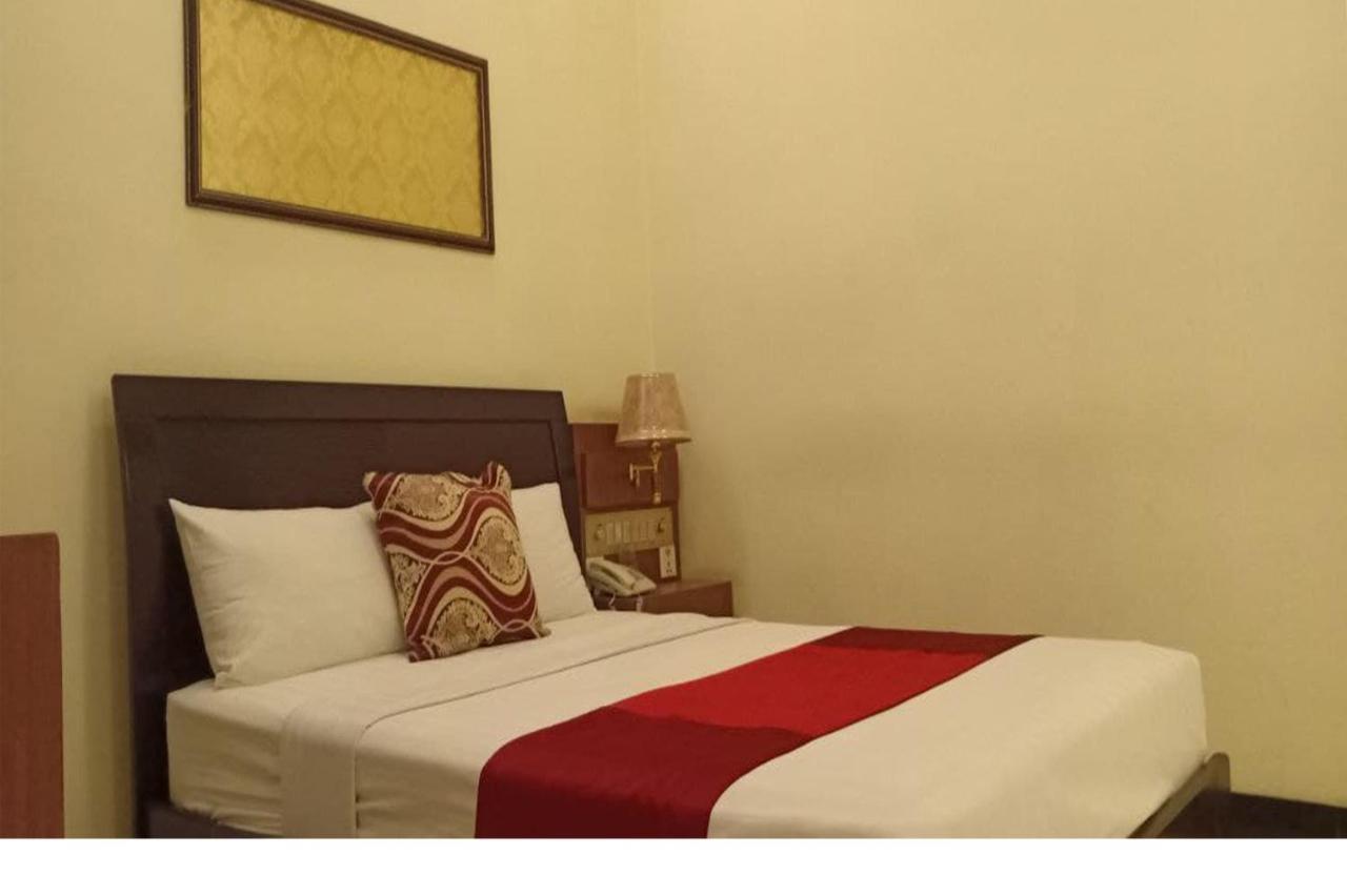 You Eng Hotel Phnom Penh Eksteriør bilde
