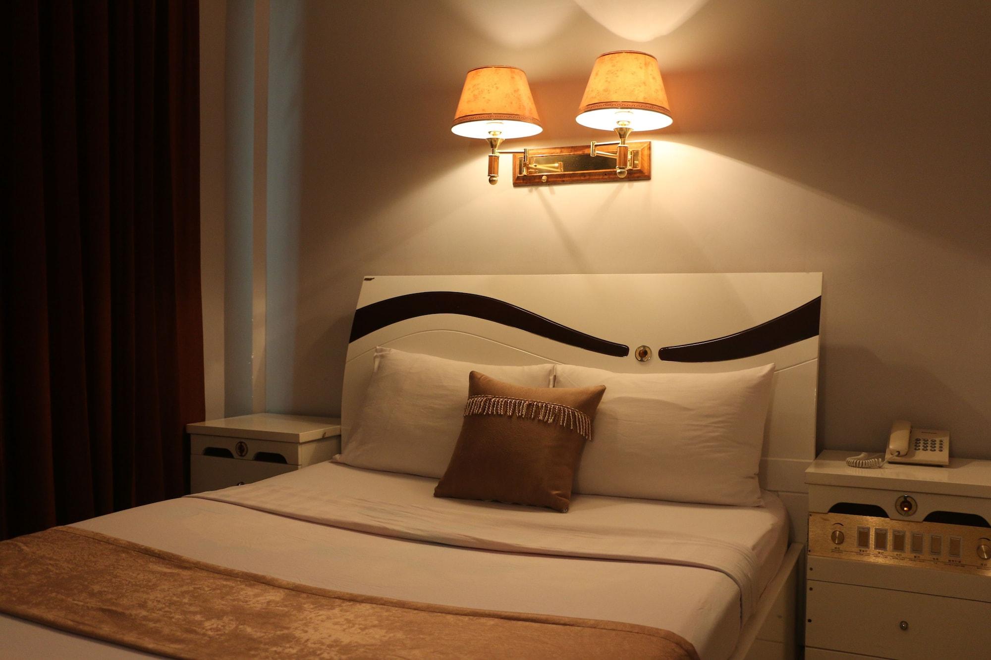 You Eng Hotel Phnom Penh Eksteriør bilde