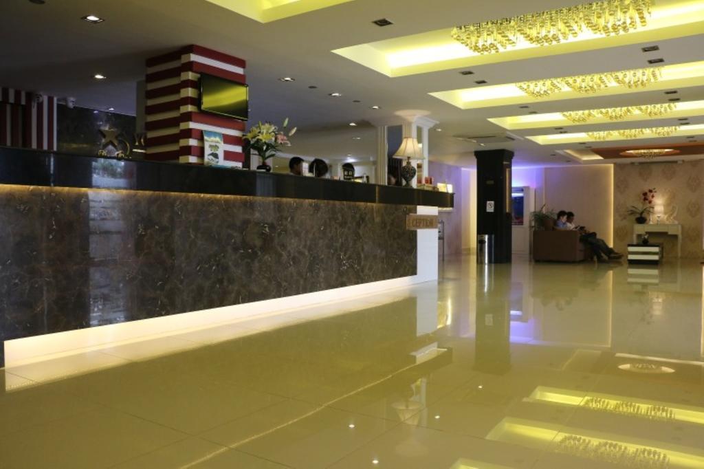 You Eng Hotel Phnom Penh Eksteriør bilde