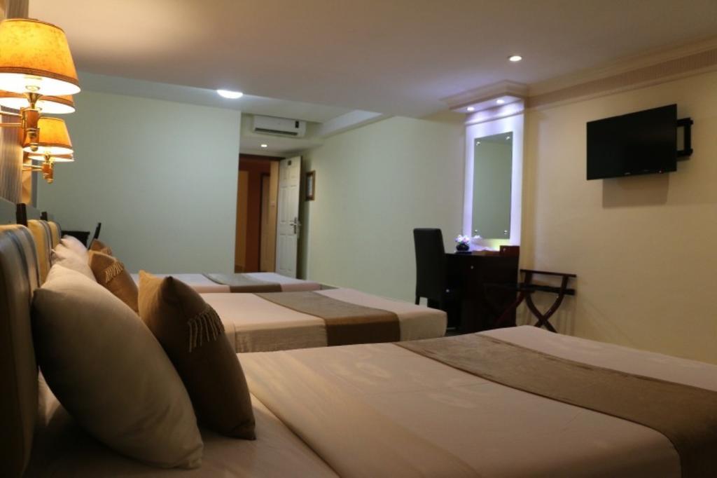 You Eng Hotel Phnom Penh Eksteriør bilde