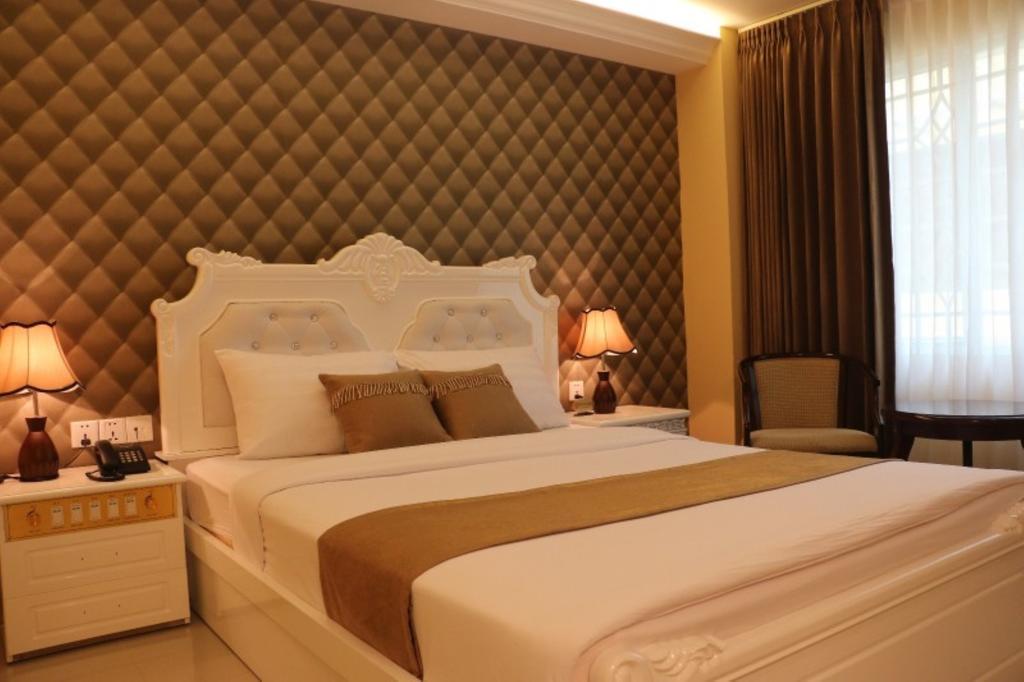 You Eng Hotel Phnom Penh Eksteriør bilde